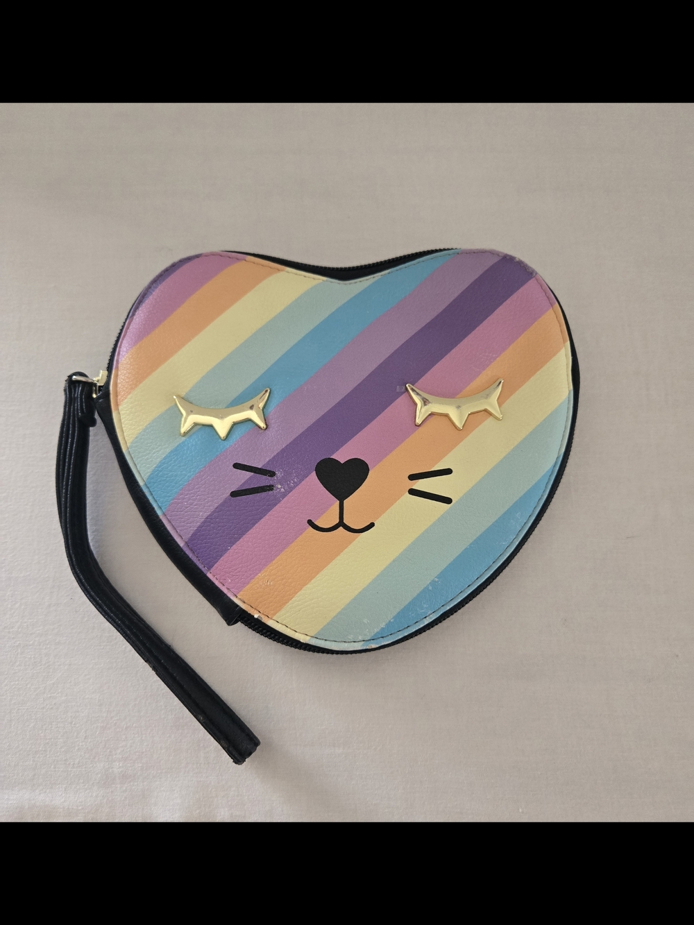 Betsey Johnson Luv Betsey Rainbow Cat Heart Coin Wristlet Wallet